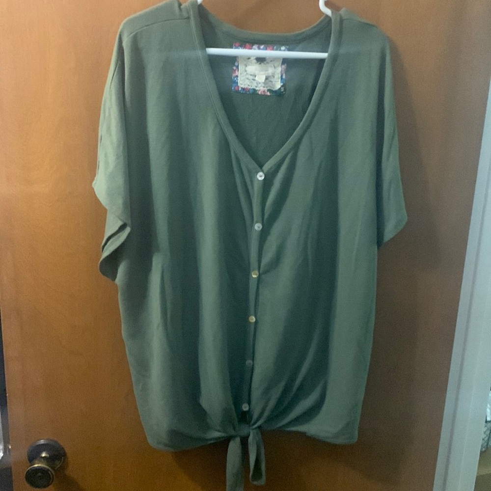Women’s 3XL top